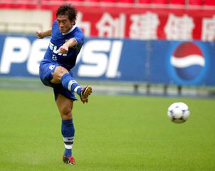 辽宁足球队的十冠王是哪十个,中国足球队十大前锋