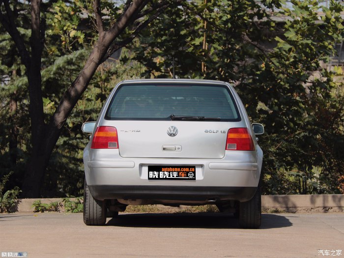 两万块钱能买到几年的高尔夫,两万多块钱买个二手车