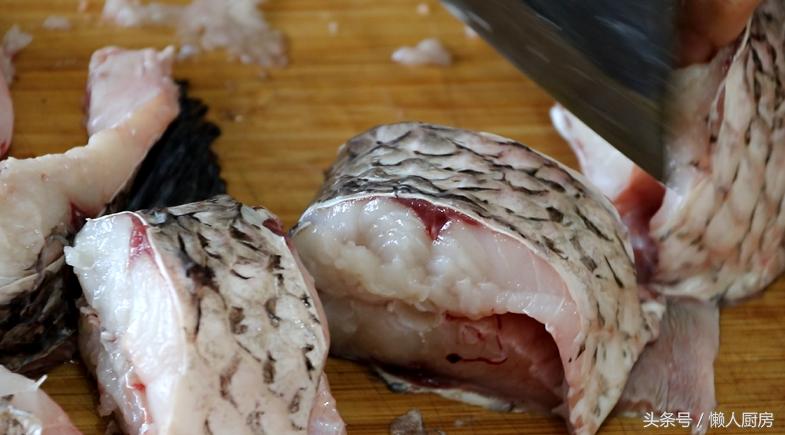 草鱼的家常做法炖鱼放啤酒吗,草鱼和五花肉炖怎么炖好吃