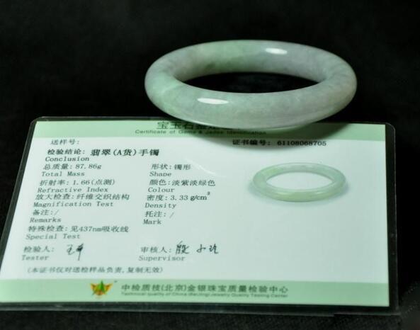 1000块翡翠手镯有a货吗,糯种翡翠手镯7000元淡绿色a货