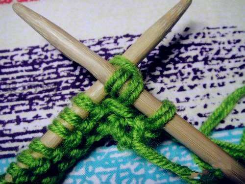 棒针编织简单的围巾新手教程,棒针围巾的编织教程最简单