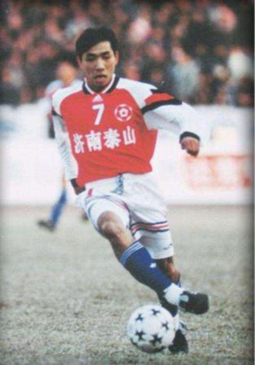 昔日泰山队2号队长回归，一份名单满是回忆，两大外援催泪！