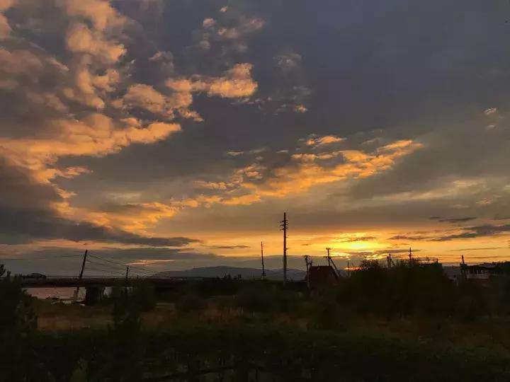 坐火车穿越俄罗斯西伯利亚,欧洲火车途经小镇