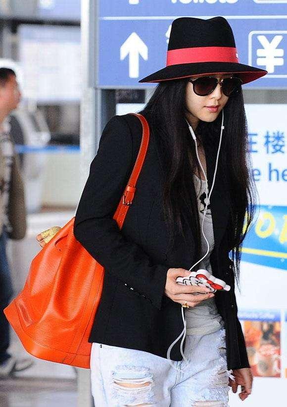 范冰冰粉色的手机壳,唐嫣baby手机壳