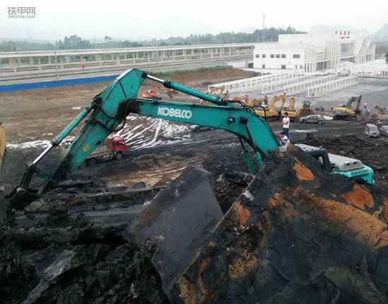 进口神钢sk200d挖掘机参数,神钢挖掘机sk200-8是什么年份