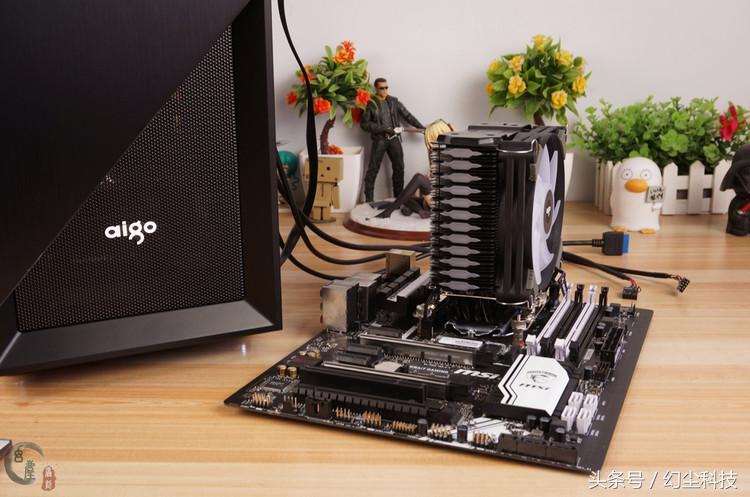 200多的产品，铝面板+钢化玻璃，月光宝盒破晓机箱很不错