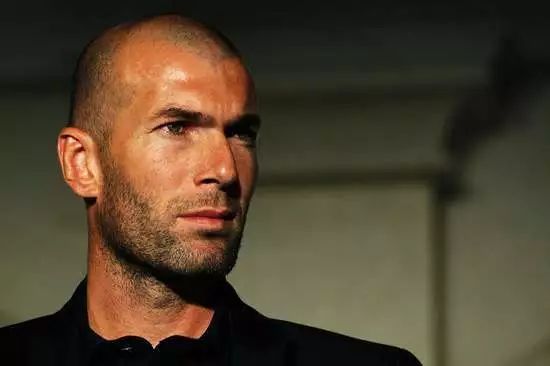 天下足球贝克汉姆背影,贝克汉姆足球经典片段