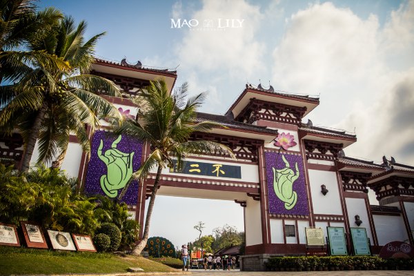 有独立泳池的度假酒店,这家酒店有12层楼