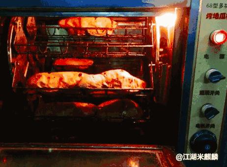 没了推着“汽油罐”的小贩,我们还能去哪吃甜到流汁儿的烤红薯?