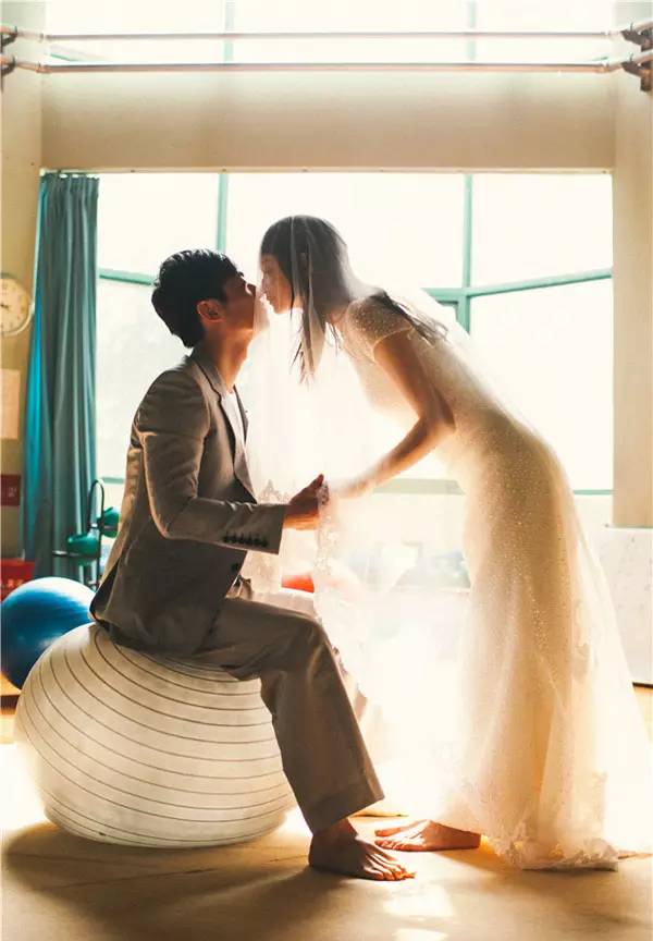 哪些明星的婚纱照比较好看,不需要奢华大牌只要干净利落