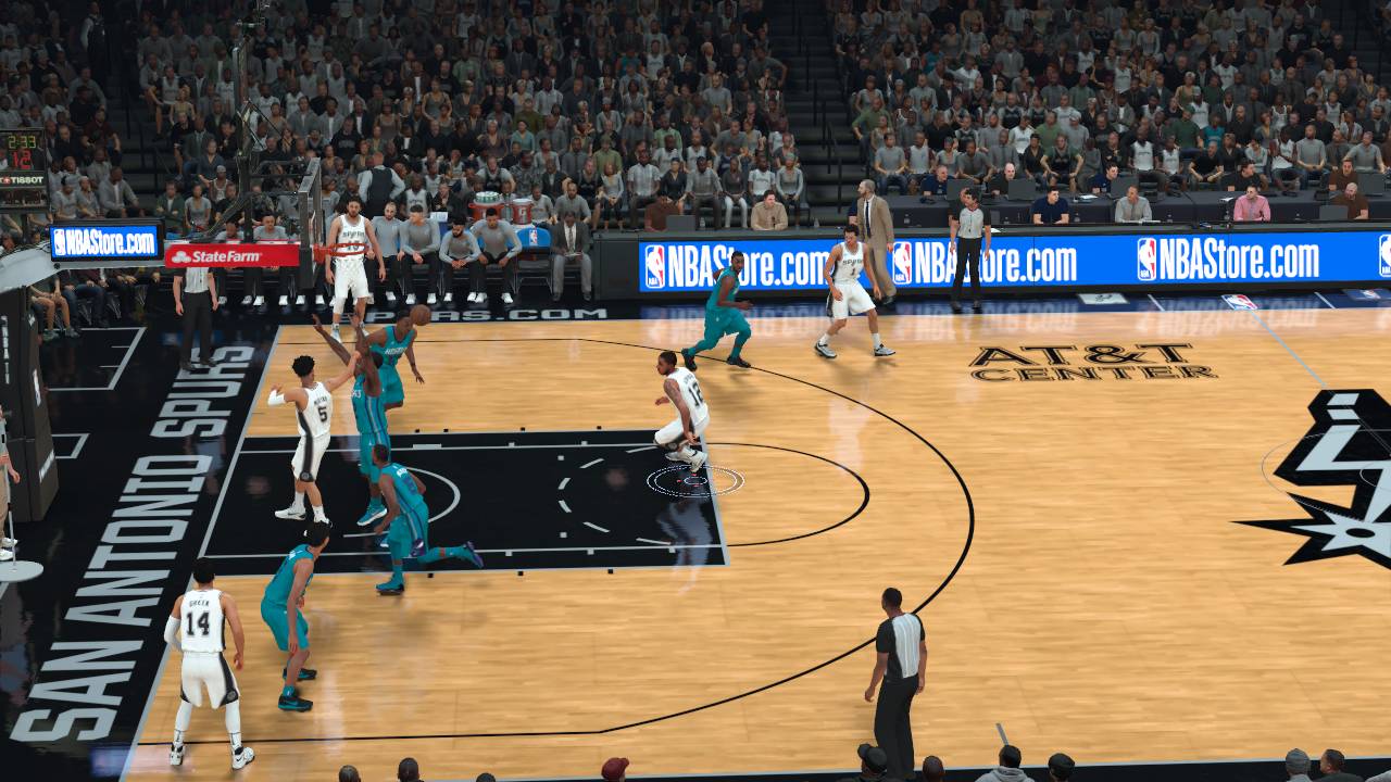 2k18阿尔德里奇评分,拉马库斯阿尔德里奇在马刺穿几号