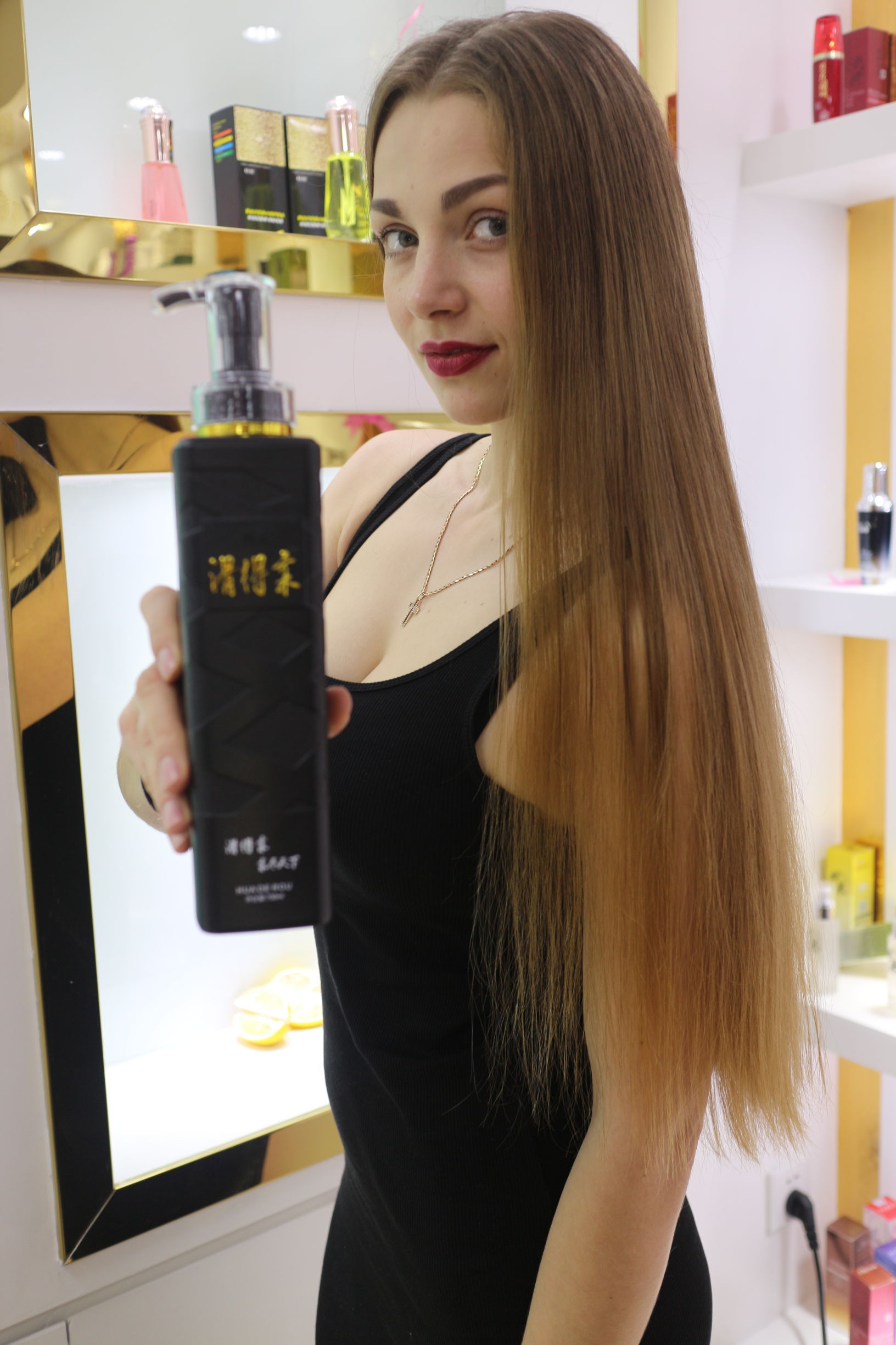 护发素的正确使用方法,先用护发素还是洗完头用护发素