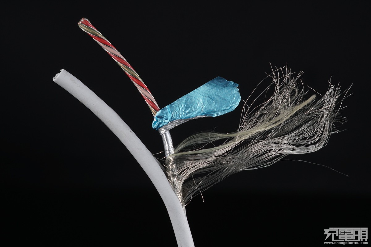 苹果数据线为什么这么贵,苹果所有数据线集合