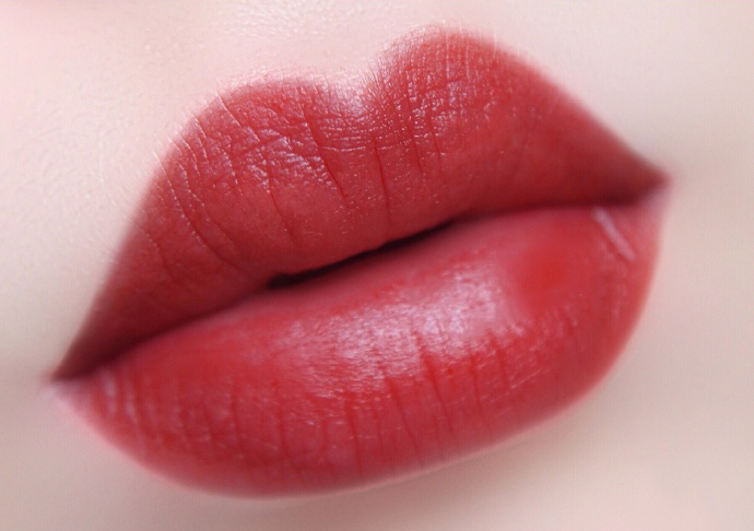 不知道给女朋友买什么色号的口红,直男必备口红100款