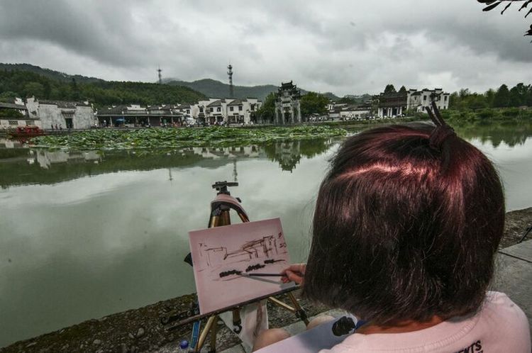 西递附近最著名的景点,西递村美丽的风景