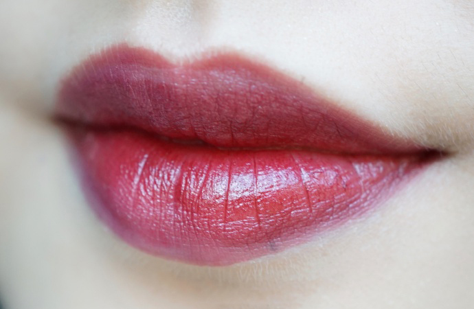 不知道给女朋友买什么色号的口红,直男必备口红100款