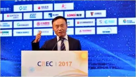 无锡尚德董事长施正荣简历,施正荣的无锡尚德在a股上市过吗