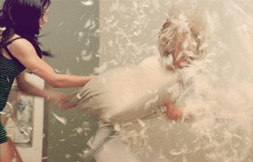 选对枕头夜晚睡得香白天精神佳,选对枕头有助睡眠