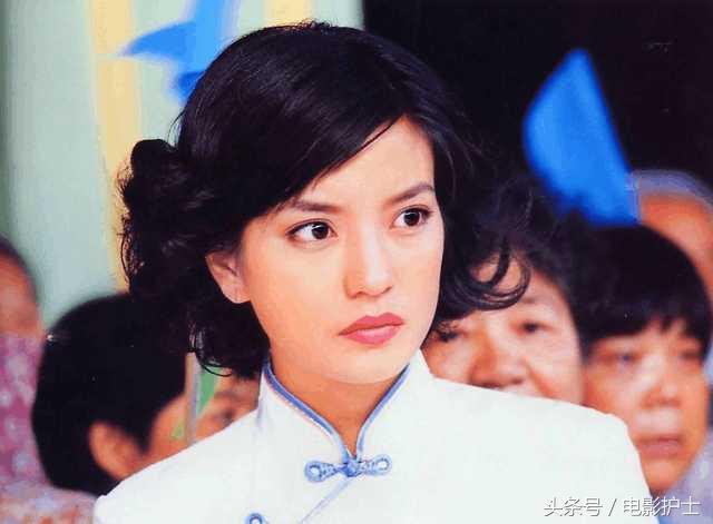 赵薇电视剧片段情深深雨蒙蒙,赵薇几年前拍的情深深雨蒙蒙