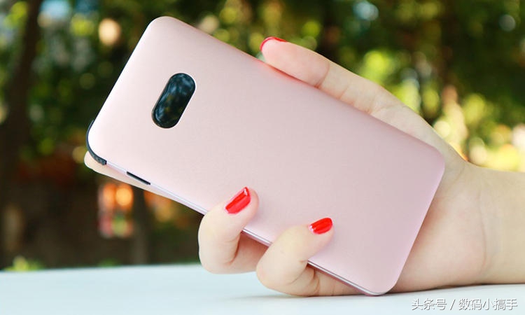 超薄超快小充电宝,大容量胶囊式充电宝