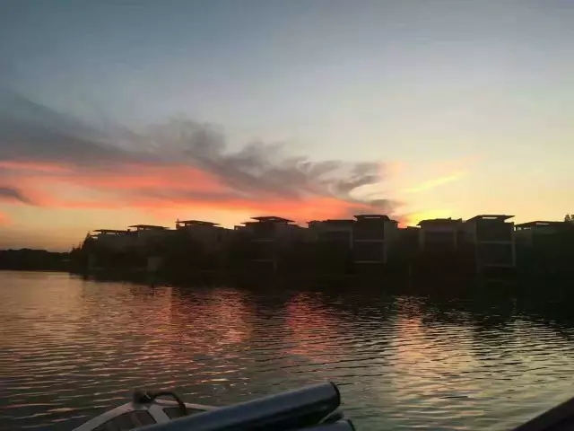 太湖庄园独栋别墅价格,太湖边带游艇码头中式园林别墅