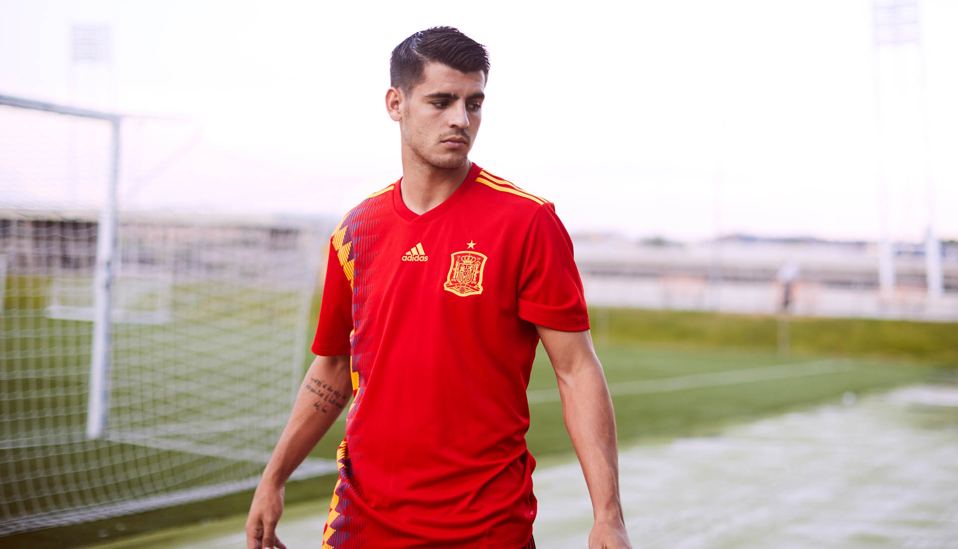 各队新球衣集体亮相，复古球衣能否复制辉煌？