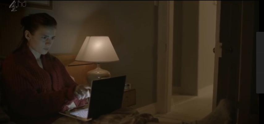 男友车祸去世女友开棺取骨陪伴,男友车祸去世后女孩召唤灵魂