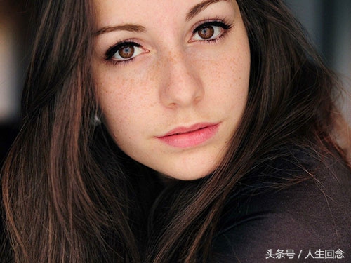 脸上黑斑的最快消除方法,脸上黑斑去除最有效的方法