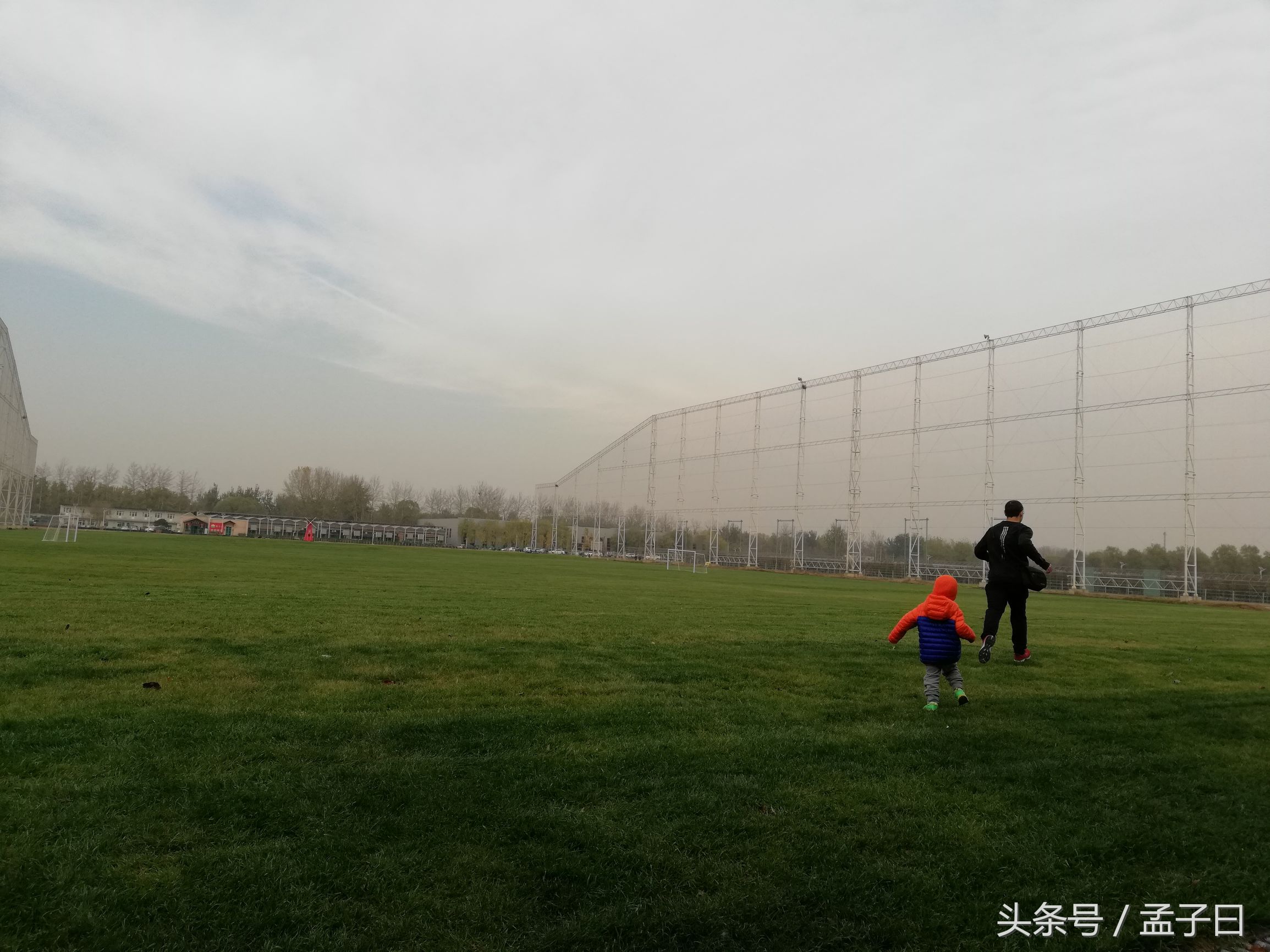 杈藉畞灏忕敺瀛╃敤鑴氭媺寮撳皠绠腑闈跺績,灏忕敺瀛╃敤鑴氭媺寮撳皠绠腑闈跺績