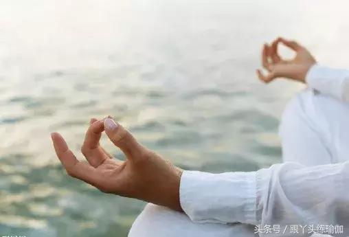 瑜伽的冥想的正确的坐姿,瑜伽冥想应该怎么坐