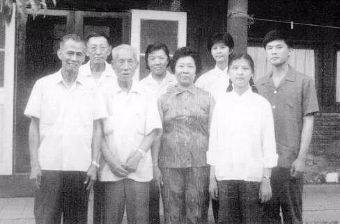 津门双百颂足球队员,津门足坛双百颂高玉勇