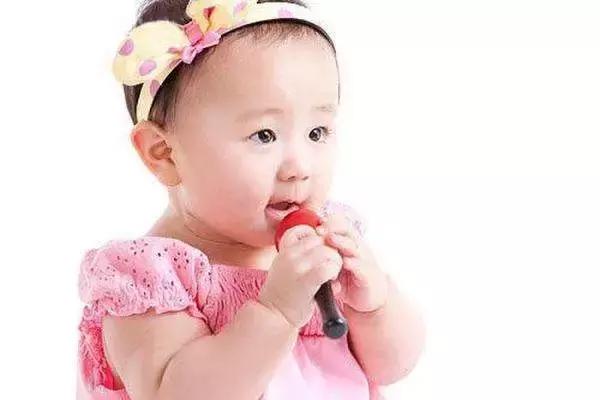 “贵人语迟”吗?孩子咿呀学语时,要注意语言发展的环境和因素