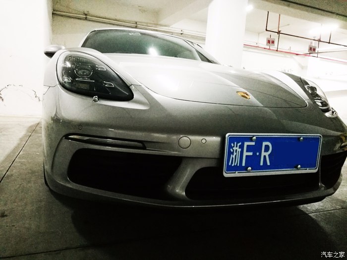 地下车库偷保时捷是哪个电影,718caymangts银色