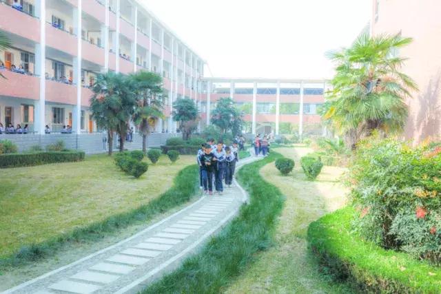 仙桃一中高二学费,仙桃一中全省排位