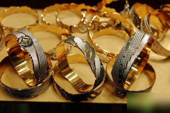 迪拜的黄金一条街满屋子都是黄金,迪拜十大购物天堂