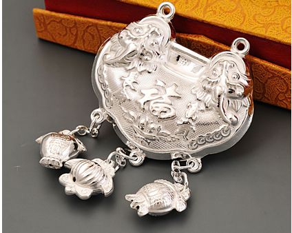 买银耳坠买足银还是925纯银,足银999好还是纯银925好