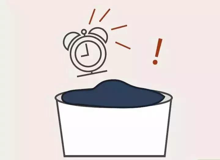 牛仔裤的油污渍如何去除,牛仔裤顽固污渍怎么去除