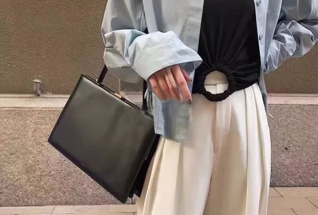 月薪5000的我是怎么存钱买房的,月入多少穿得起celine