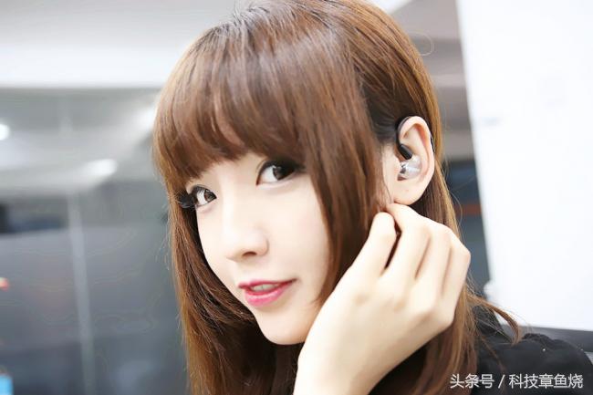 舒尔se215耳机有线版和专业版区别,舒尔se215作为监听耳机值得入手吗