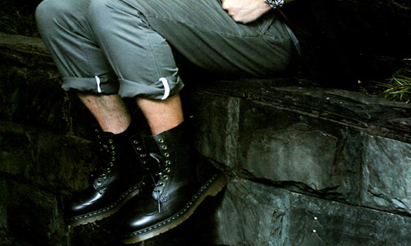 drmartens马丁靴棕色搭配,drmartens马丁靴穿搭