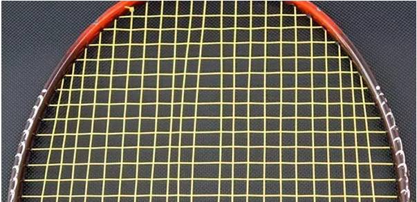 羽毛球拍断线后要立即剪线吗,断线羽毛球拍如何剪线