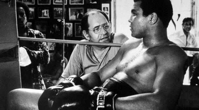 传奇离去:拳王阿里私人医生帕切科逝世,曾对阿里身体了如指掌