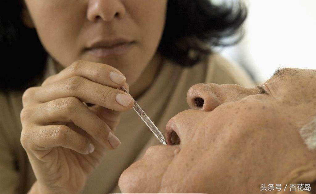 老人感冒全身发抖是咋回事,感冒会引起全身颤抖吗