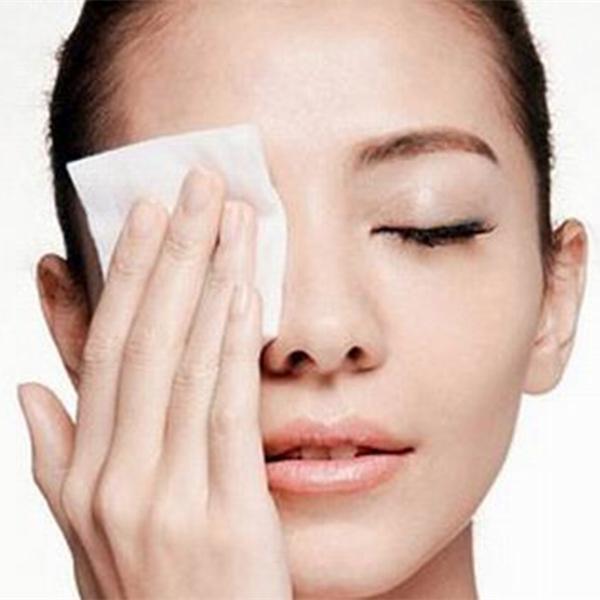 卸妆水和什么卸妆得很干净,卸妆的话真的必须用卸妆水吗