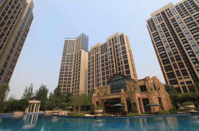 今年看了100多块地，平均2个月拿一宗地，这家本土房企今年很忙