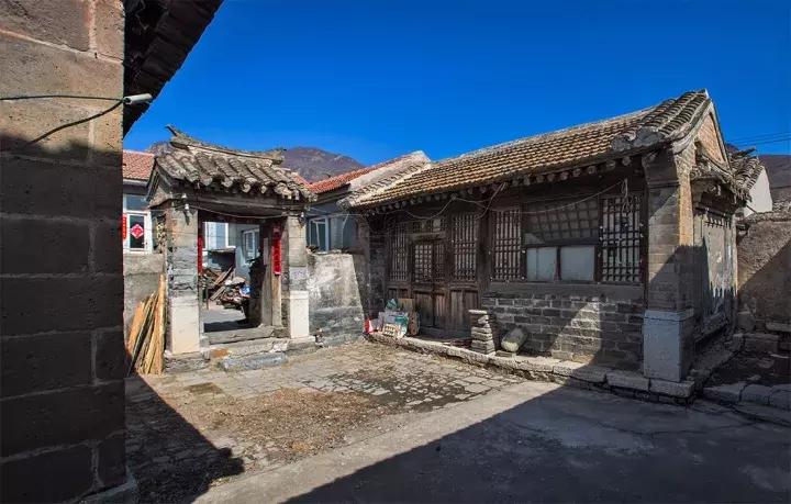 京西深山中的古村落苇子水村,京西无人居住的古村落