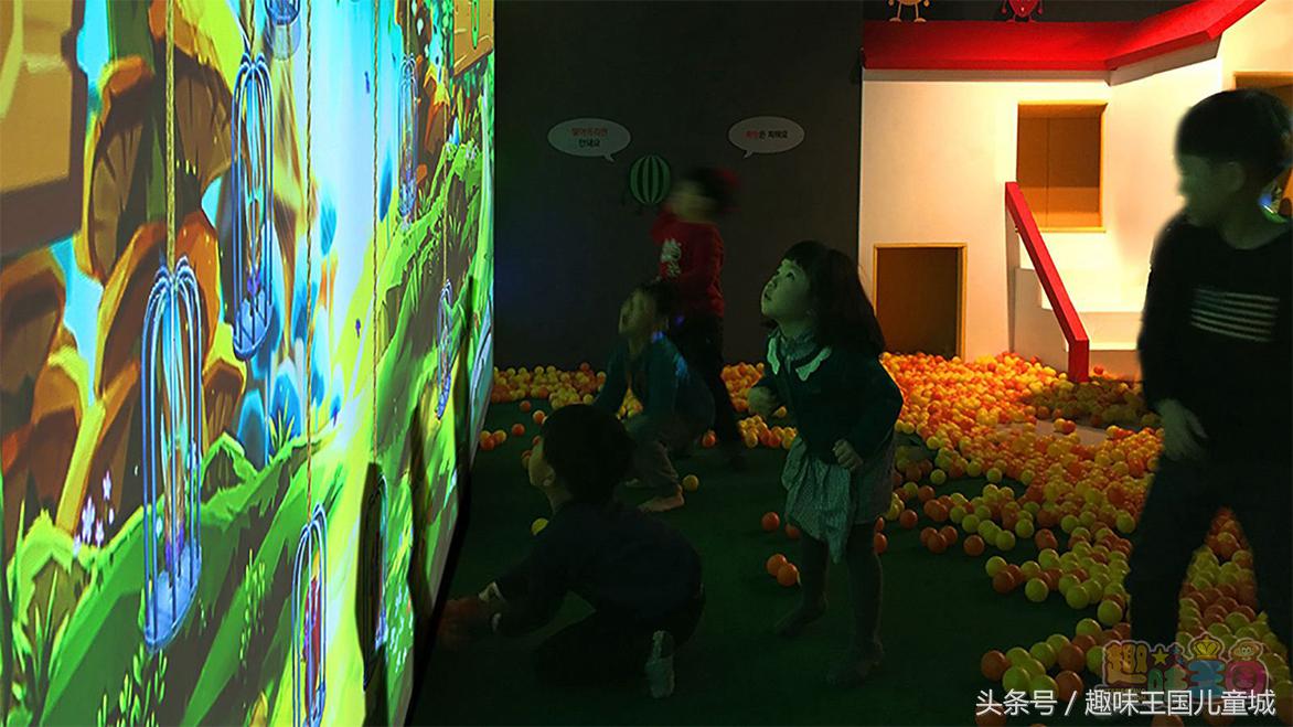 互动砸球投影一体机能看电影吗,投影砸球设备