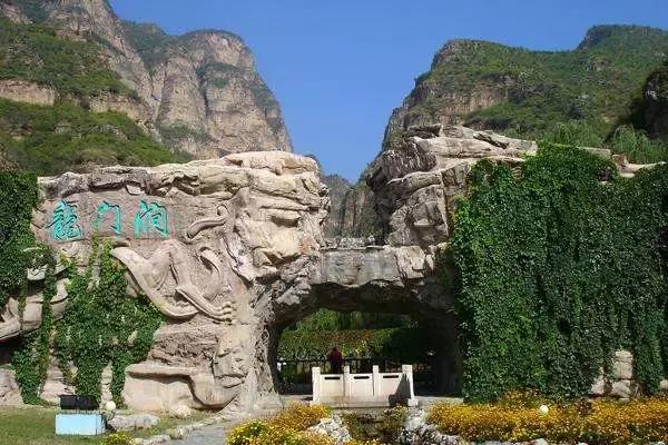 京西深山中的古村落苇子水村,京西无人居住的古村落