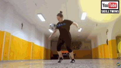 巾帼不让须眉有骨气的中国女人,爱踢球的女汉子