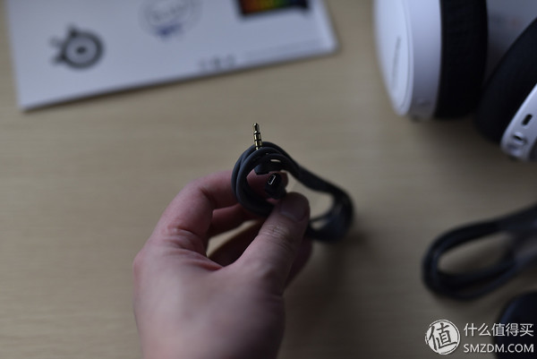 赛睿寒冰arctisnova7,赛睿arctis寒冰3耳机